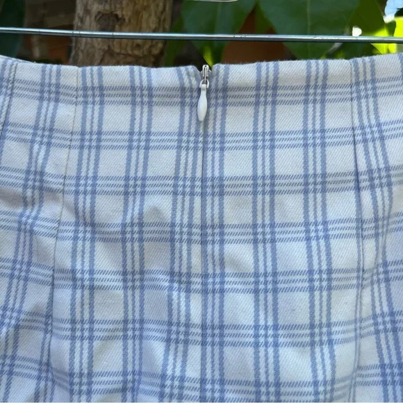 Brandy Melville white and blue Plaid mini Skirt! - Picture 5 of 5